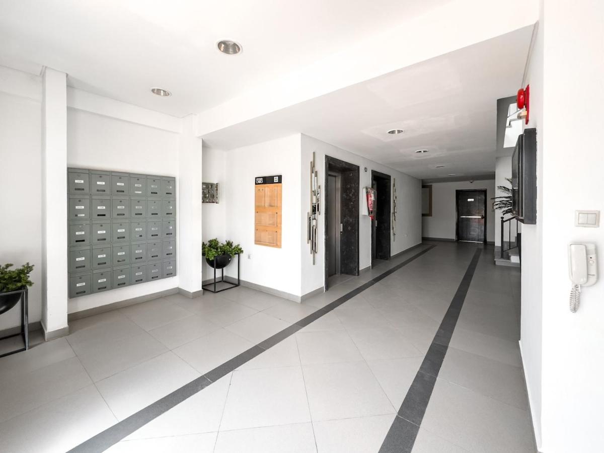 Apartment Sunny Center L Serviced L Golf L Pool L Gym L 3 *