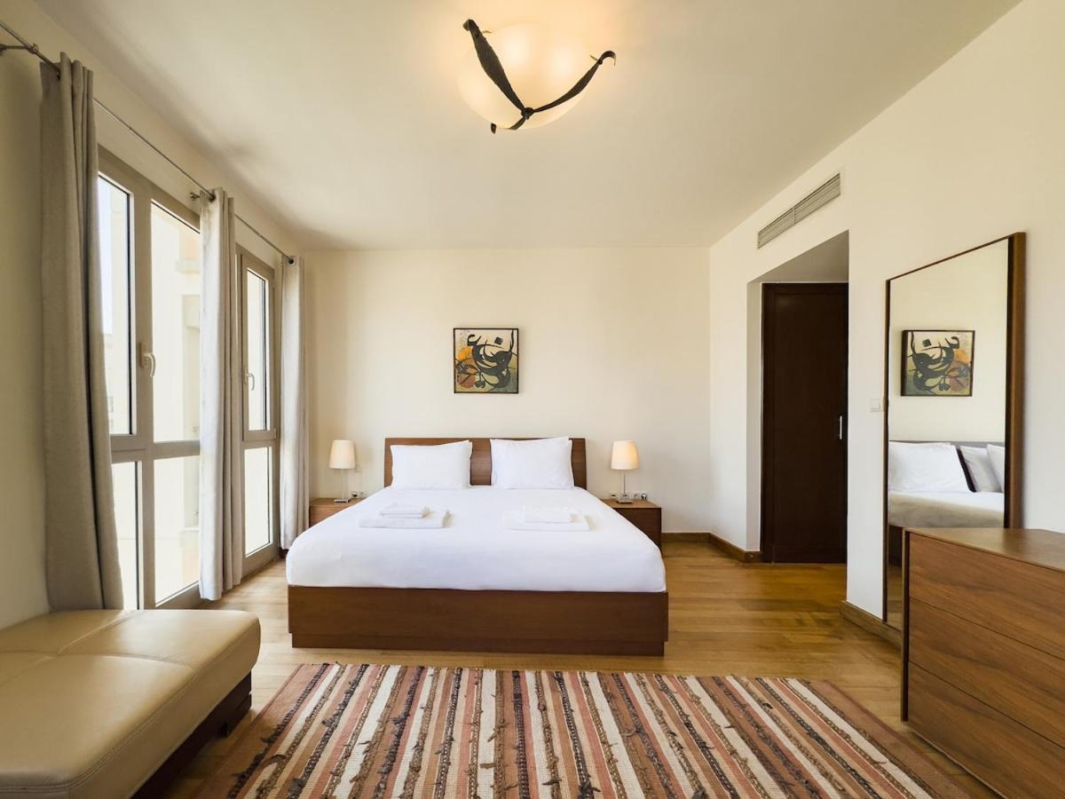 Sunny Center L Serviced L Golf L Pool L Gym L 3 Apartment